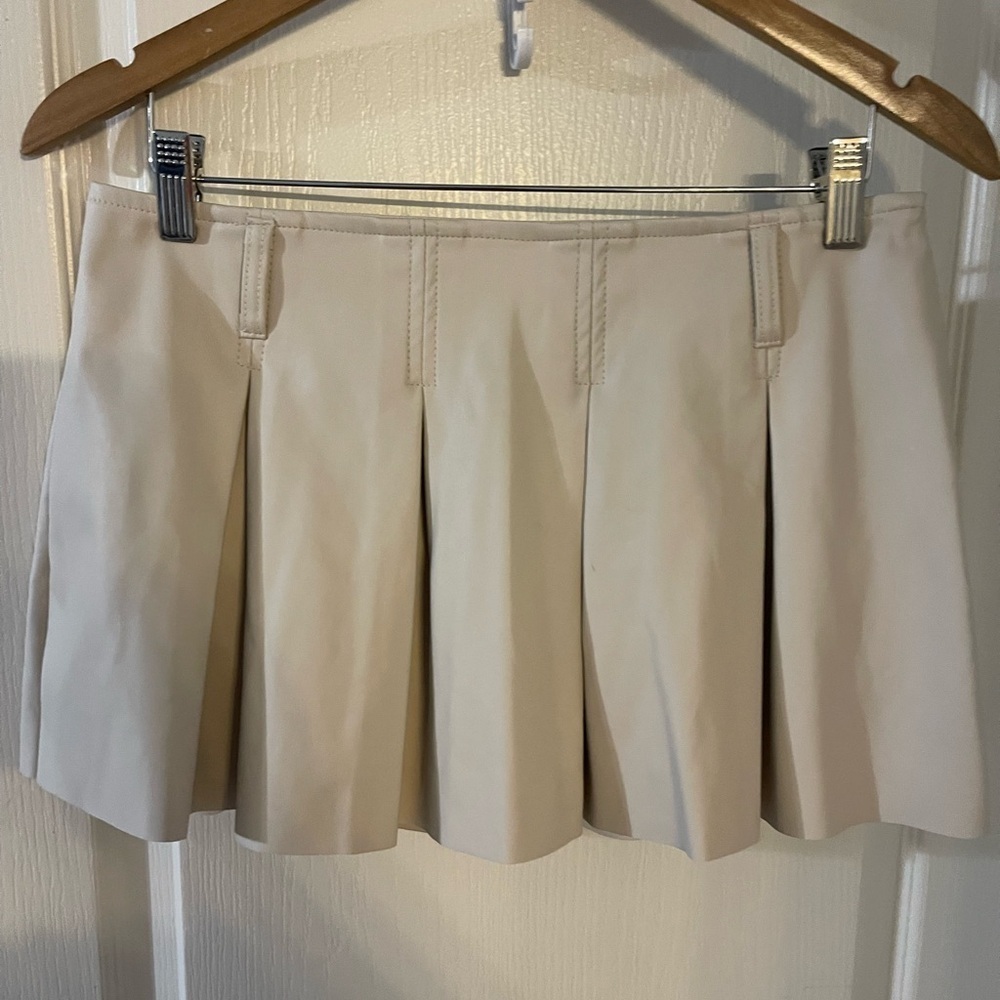 Y2K Streetwear Society Cream faux‎ leather pleated Skort